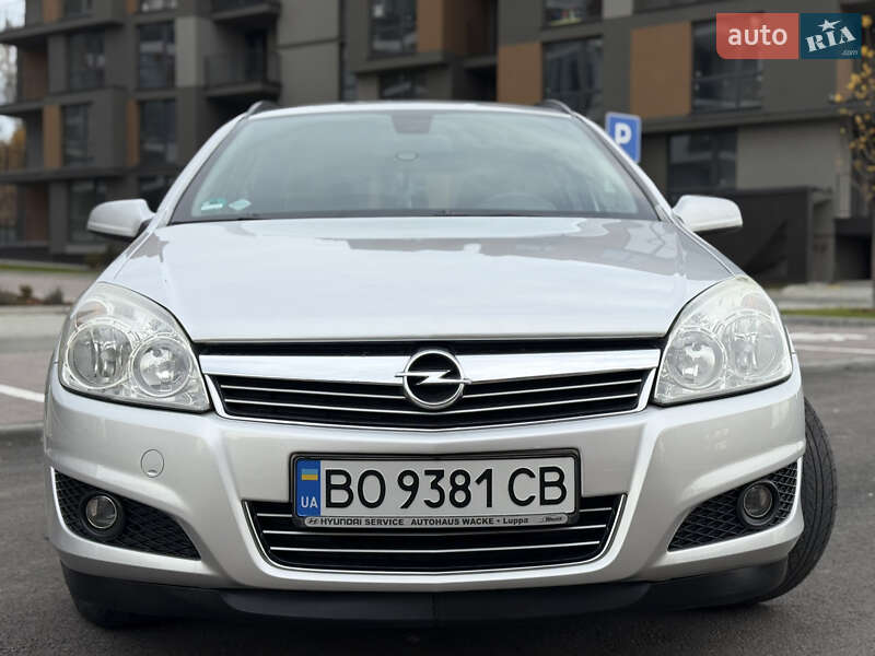 Универсал Opel Astra 2008 в Тернополе