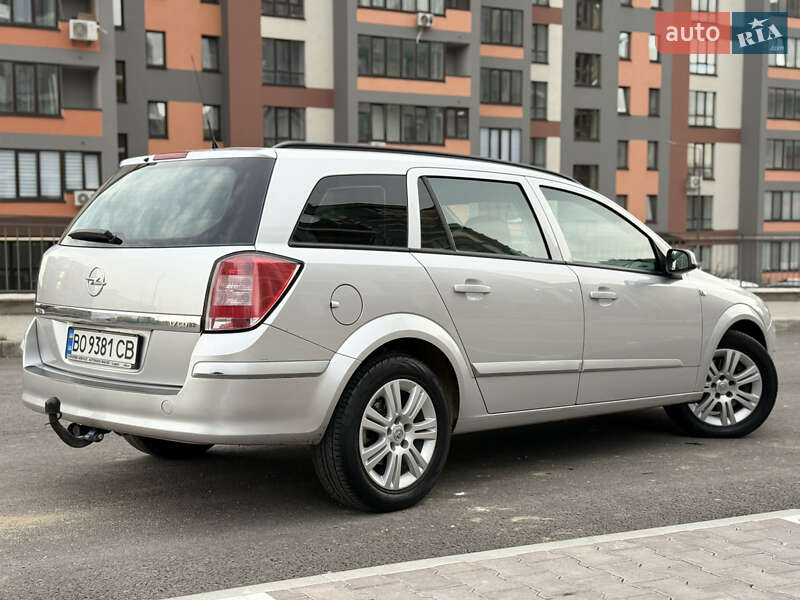 Универсал Opel Astra 2008 в Тернополе