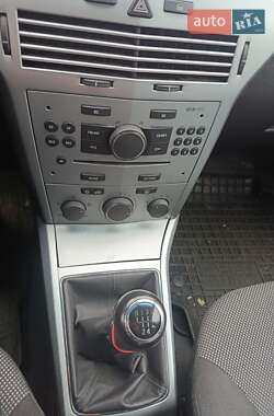 Универсал Opel Astra 2009 в Черкассах