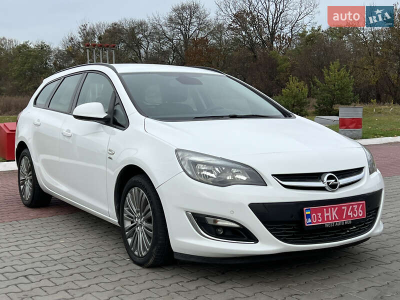 Универсал Opel Astra 2013 в Луцке фото 2 Универсал Opel Astra 2013 в Луцке
