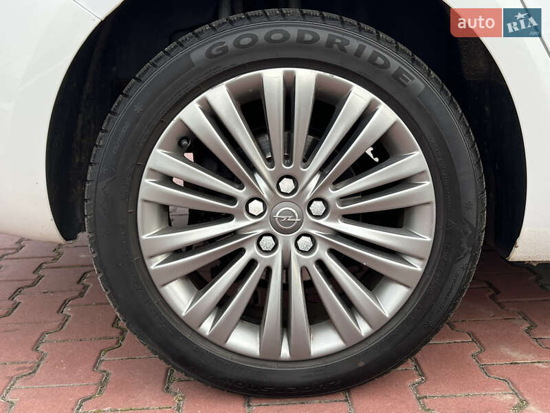 Универсал Opel Astra 2013 в Луцке фото 23 Универсал Opel Astra 2013 в Луцке