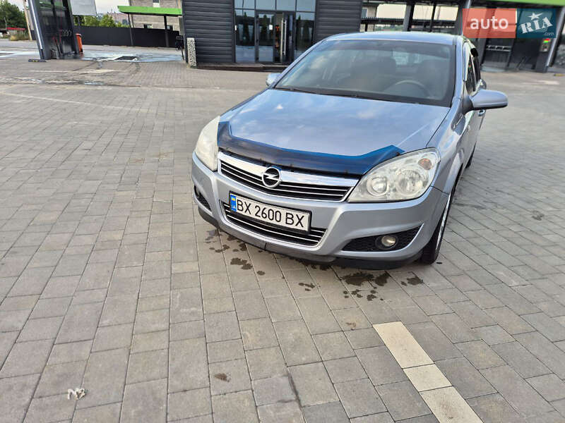 Седан Opel Astra 2008 в Каменец-Подольском