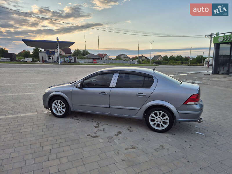 Седан Opel Astra 2008 в Каменец-Подольском