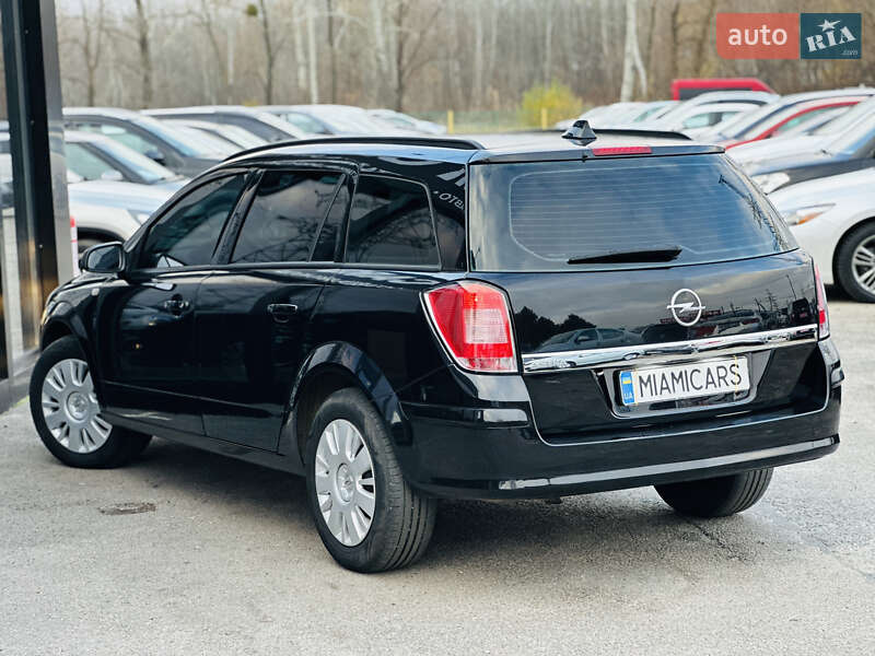 Універсал Opel Astra 2009 в Харкові