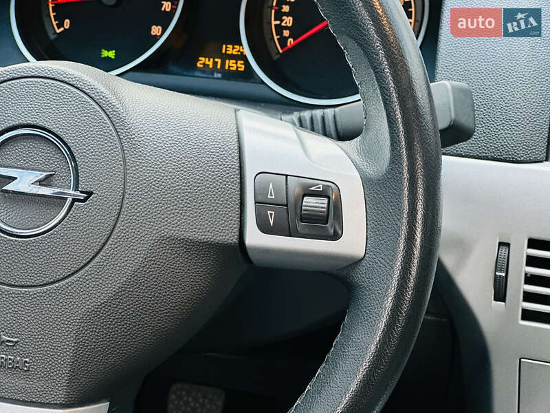 Універсал Opel Astra 2009 в Харкові