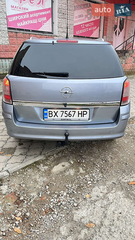 Універсал Opel Astra 2010 в Кам'янець-Подільському