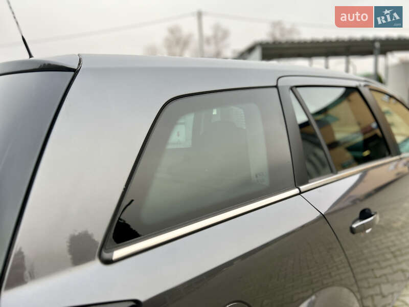 Універсал Opel Astra 2010 в Івано-Франківську