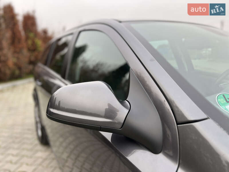 Універсал Opel Astra 2010 в Івано-Франківську