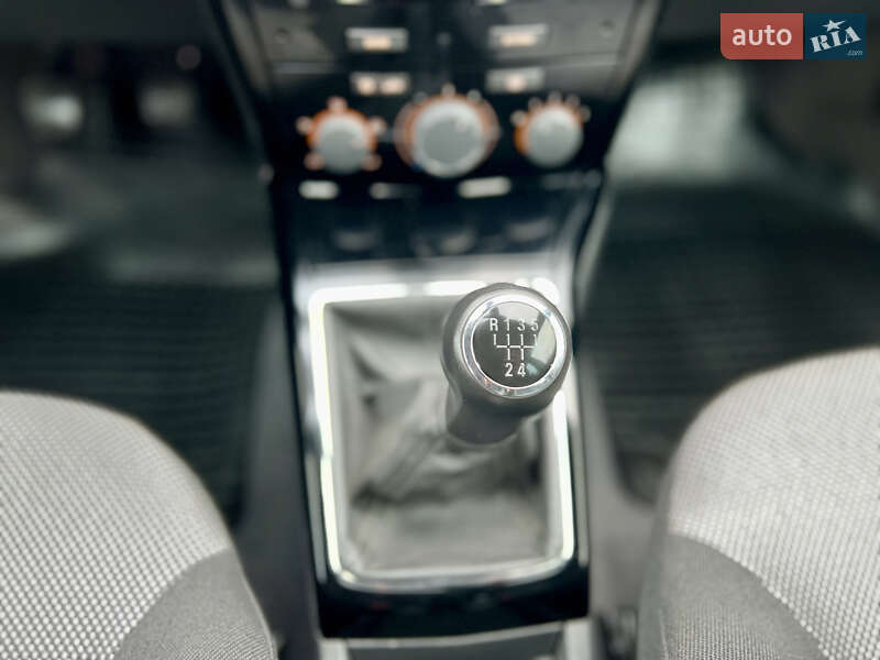 Універсал Opel Astra 2010 в Івано-Франківську