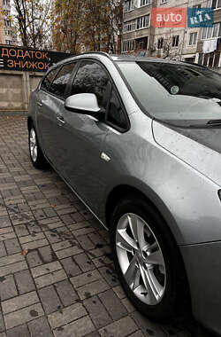 Універсал Opel Astra 2011 в Хмельницькому