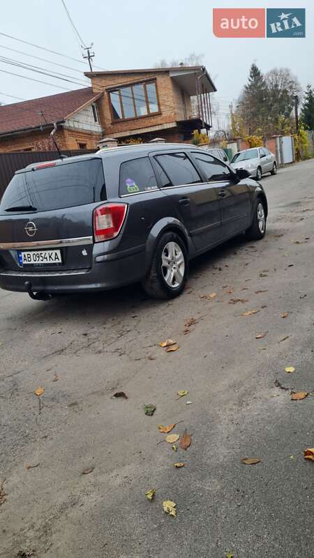 Універсал Opel Astra 2008 в Вінниці