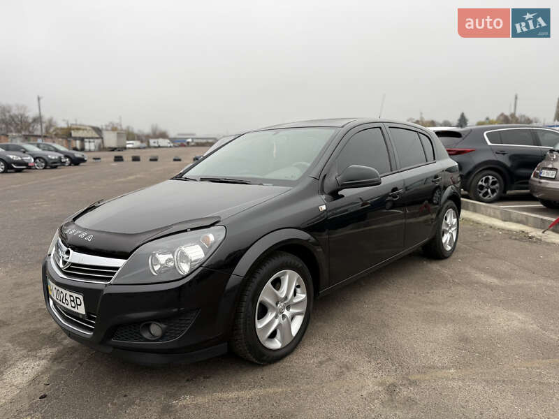 Хетчбек Opel Astra 2012 в Білій Церкві