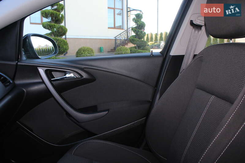 Універсал Opel Astra 2015 в Трускавці