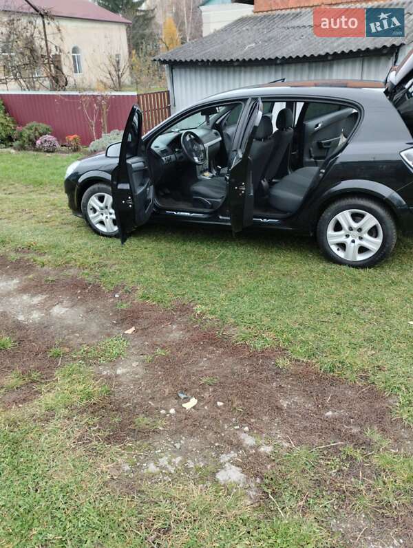 Хэтчбек Opel Astra 2009 в Тернополе