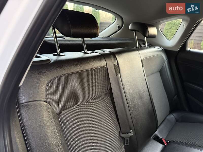 Хэтчбек Opel Astra 2014 в Стрые