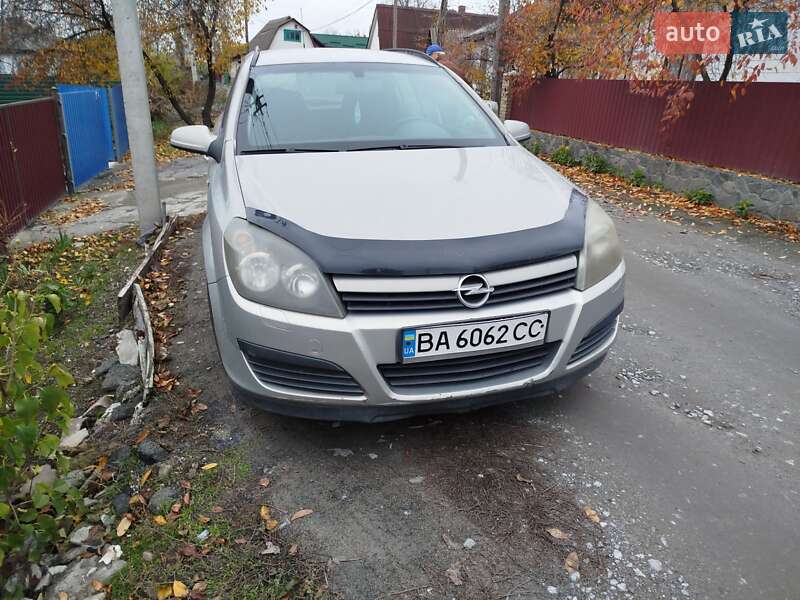 Универсал Opel Astra 2006 в Гайвороне