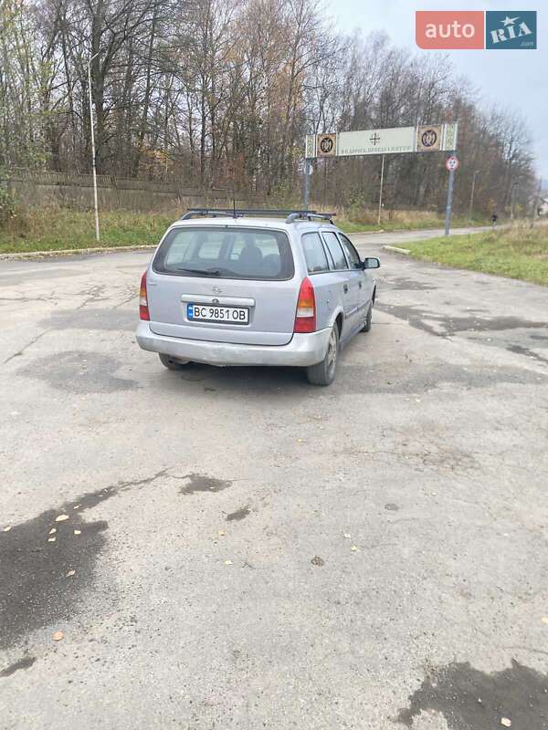 Универсал Opel Astra 2000 в Бориславе