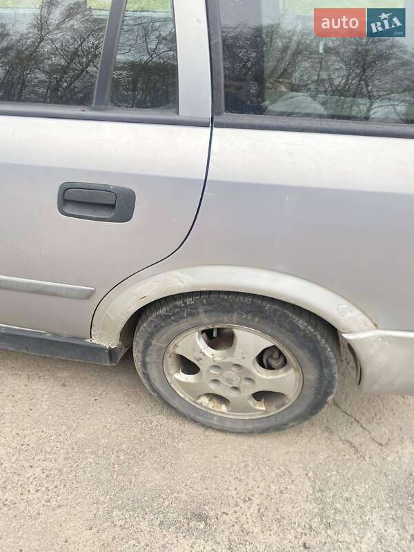 Универсал Opel Astra 2000 в Бориславе