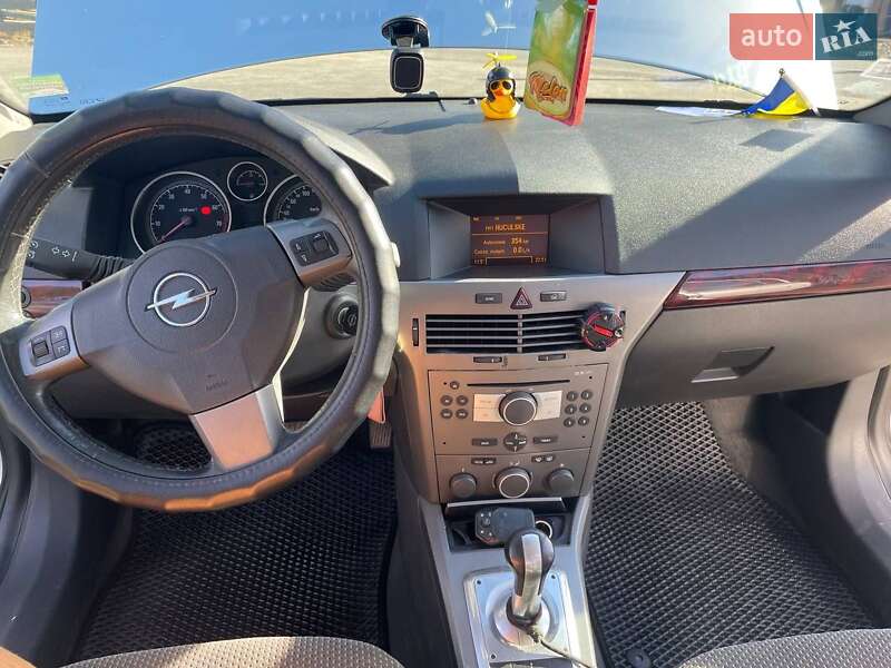Хетчбек Opel Astra 2004 в Яремчі