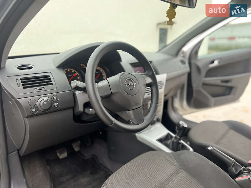 Універсал Opel Astra 2010 в Луцьку фото 15 Універсал Opel Astra 2010 в Луцьку