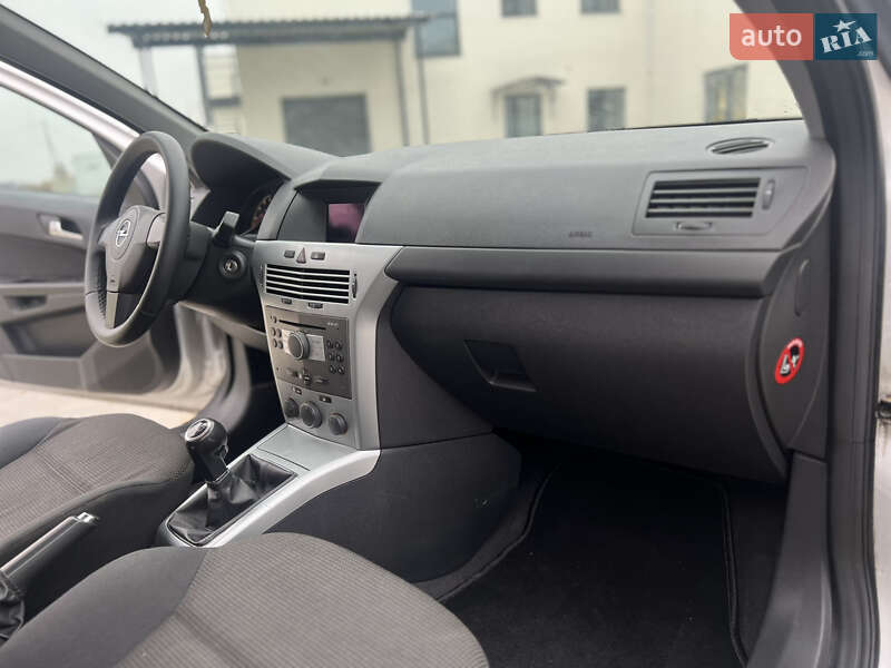 Універсал Opel Astra 2010 в Луцьку фото 17 Універсал Opel Astra 2010 в Луцьку