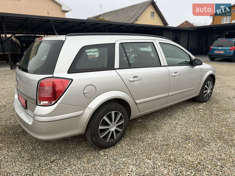 Универсал Opel Astra 2006 в Калуше