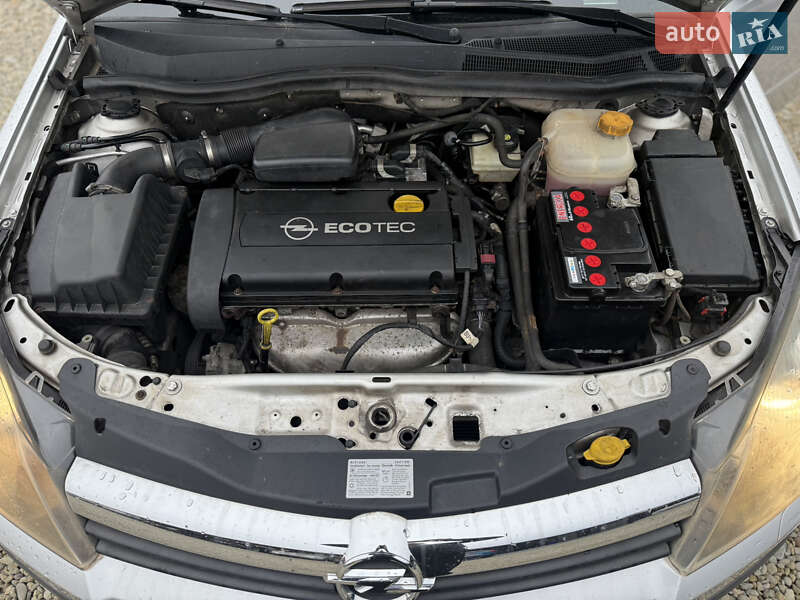 Универсал Opel Astra 2006 в Калуше