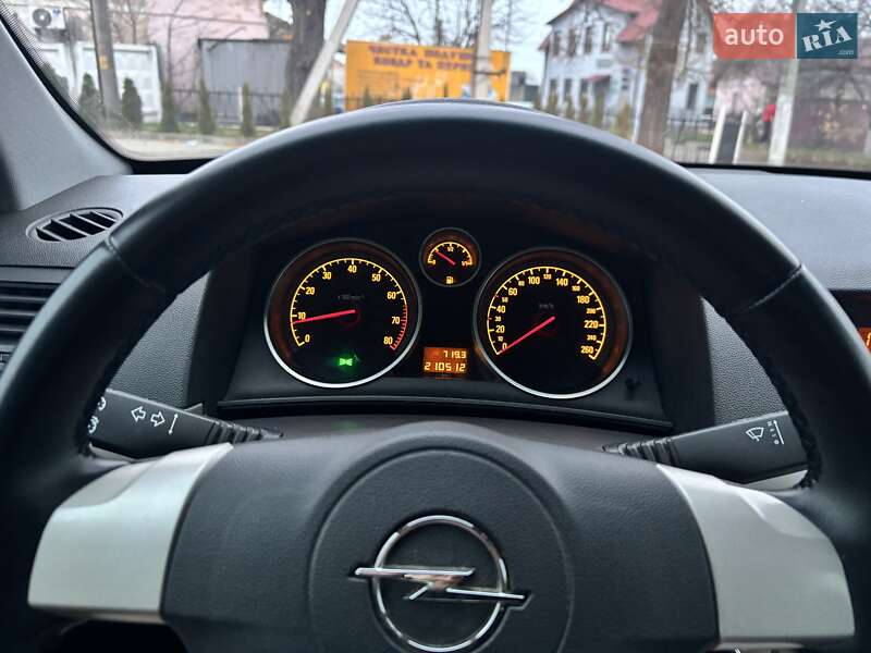 Универсал Opel Astra 2008 в Луцке