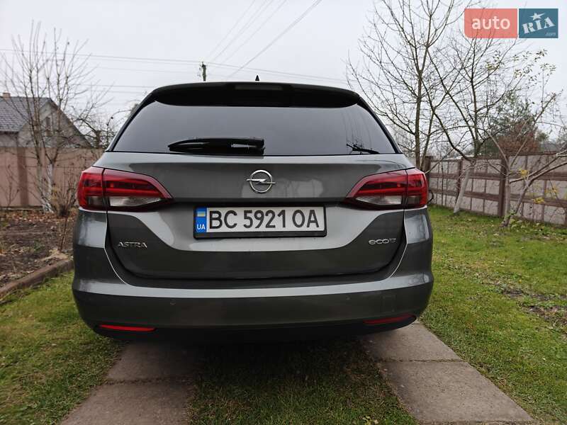 Універсал Opel Astra 2016 в Львові