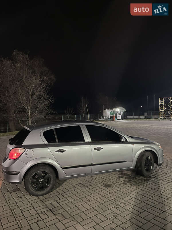 Хетчбек Opel Astra 2005 в Калуші
