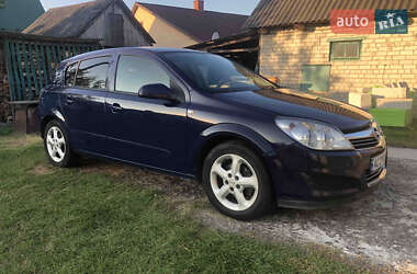 Хэтчбек Opel Astra 2008 в Любомле