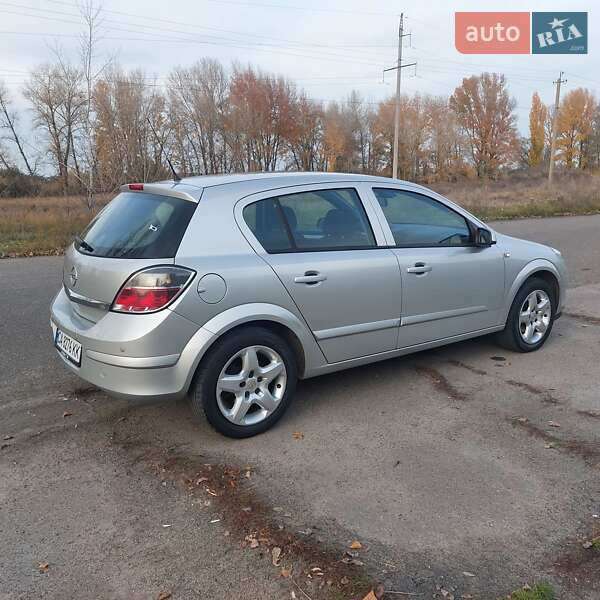 Хетчбек Opel Astra 2008 в Черкасах фото 11 Хетчбек Opel Astra 2008 в Черкасах