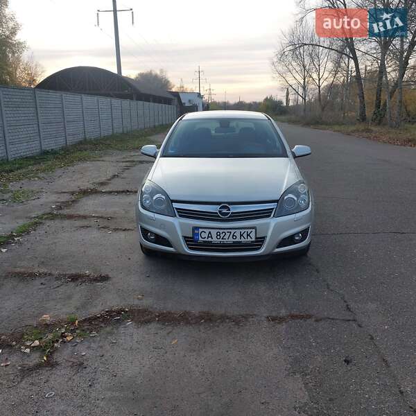 Хетчбек Opel Astra 2008 в Черкасах фото 16 Хетчбек Opel Astra 2008 в Черкасах