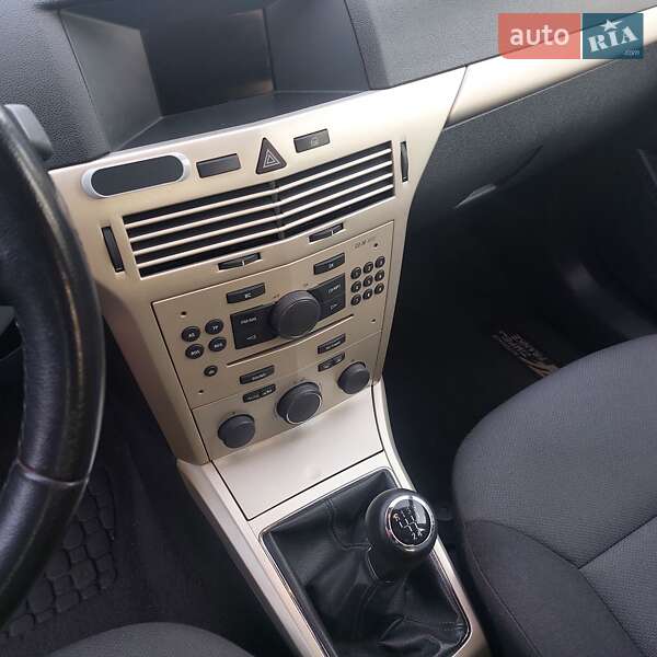 Хетчбек Opel Astra 2008 в Черкасах фото 24 Хетчбек Opel Astra 2008 в Черкасах