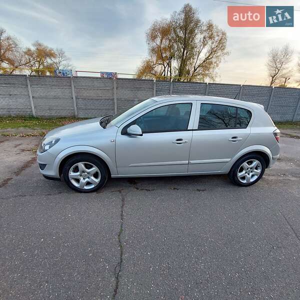 Хетчбек Opel Astra 2008 в Черкасах фото 58 Хетчбек Opel Astra 2008 в Черкасах