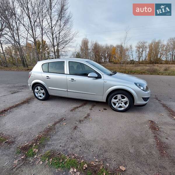 Хетчбек Opel Astra 2008 в Черкасах фото 64 Хетчбек Opel Astra 2008 в Черкасах