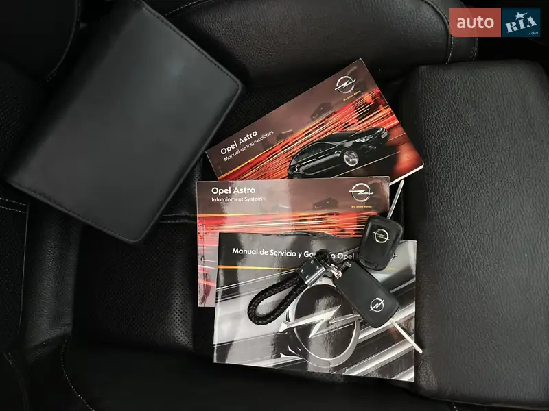 Універсал Opel Astra 2012 в Рівному документ