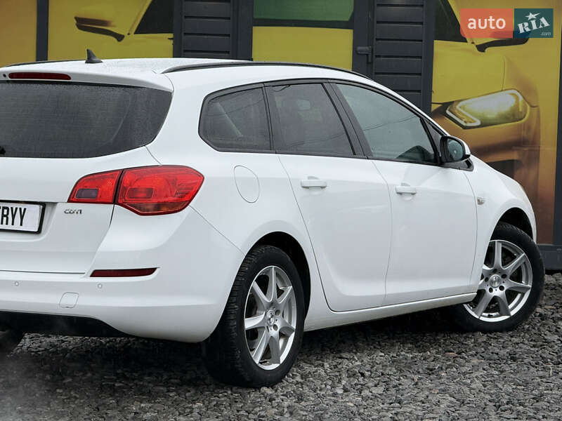 Універсал Opel Astra 2011 в Стрию