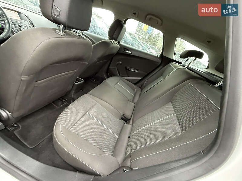 Універсал Opel Astra 2011 в Стрию