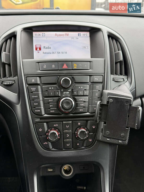 Універсал Opel Astra 2011 в Стрию