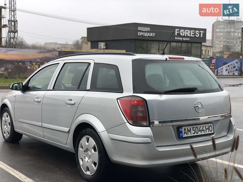 Универсал Opel Astra 2008 в Виннице