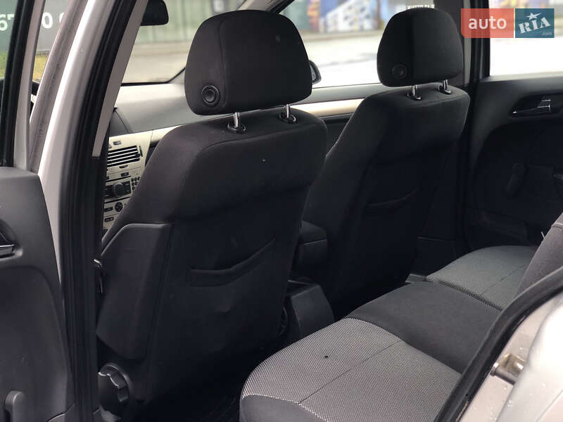 Универсал Opel Astra 2008 в Виннице