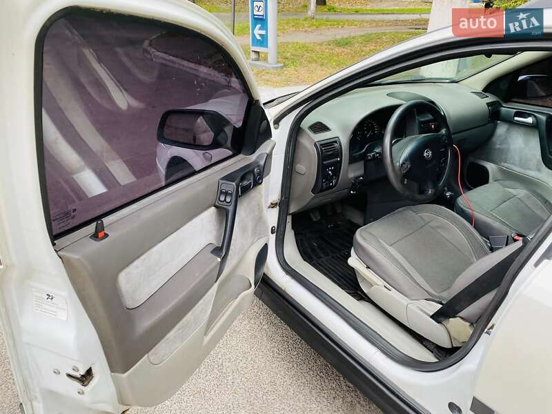 Універсал Opel Astra 2001 в Запоріжжі