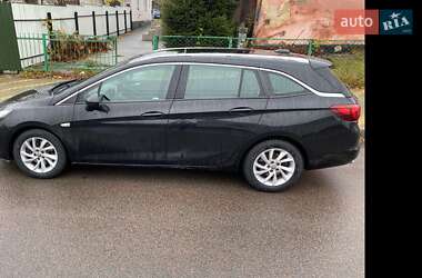 Універсал Opel Astra 2016 в Звягелі