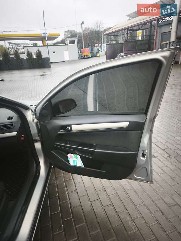 Хетчбек Opel Astra 2007 в Рівному фото 3 Хетчбек Opel Astra 2007 в Рівному