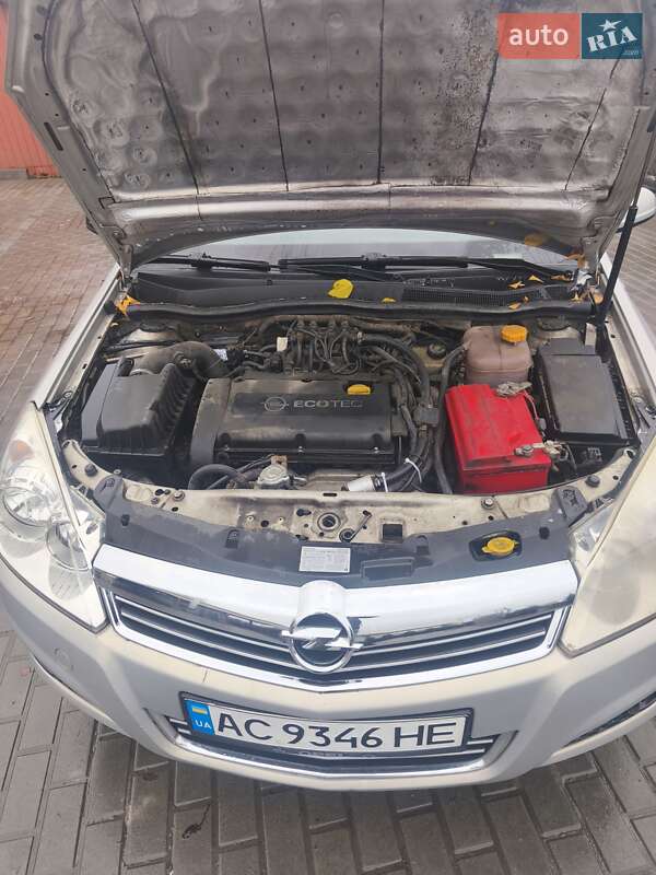 Хетчбек Opel Astra 2007 в Рівному фото 2 Хетчбек Opel Astra 2007 в Рівному