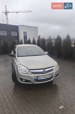 Хетчбек Opel Astra 2007 в Рівному