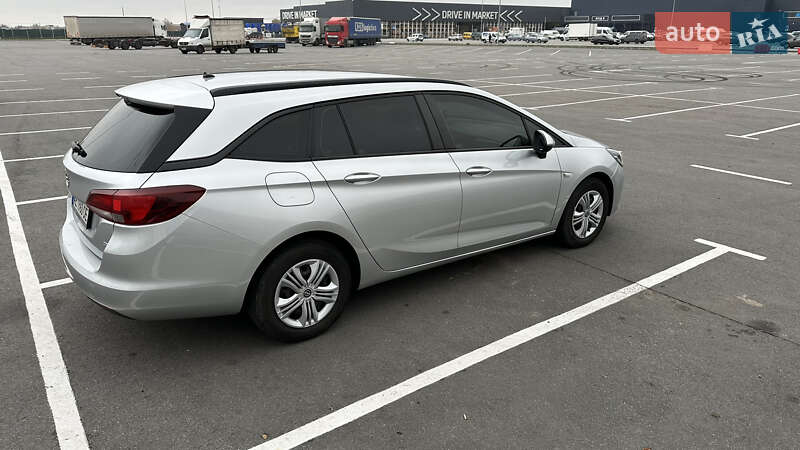 Універсал Opel Astra 2017 в Дніпрі