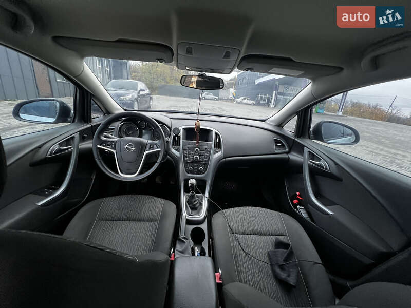 Универсал Opel Astra 2013 в Черновцах фото 16 Универсал Opel Astra 2013 в Черновцах