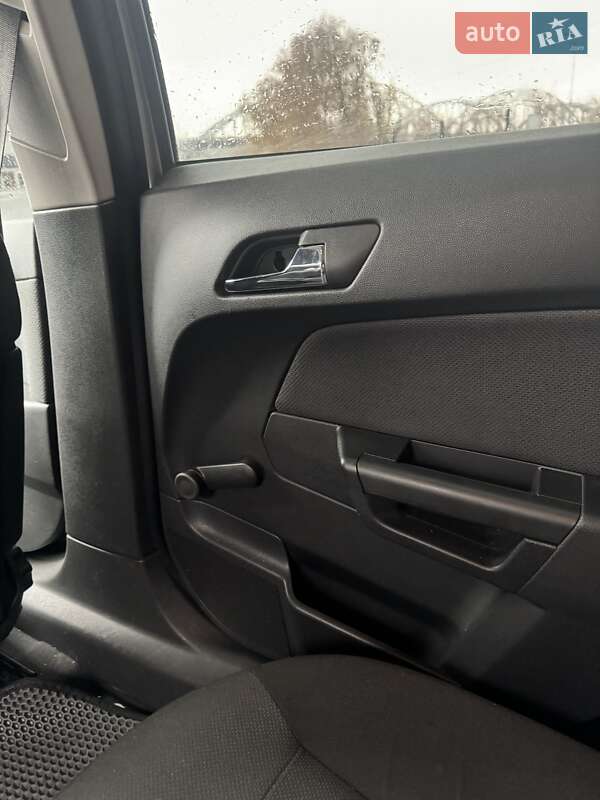Хетчбек Opel Astra 2007 в Києві фото 15 Хетчбек Opel Astra 2007 в Києві